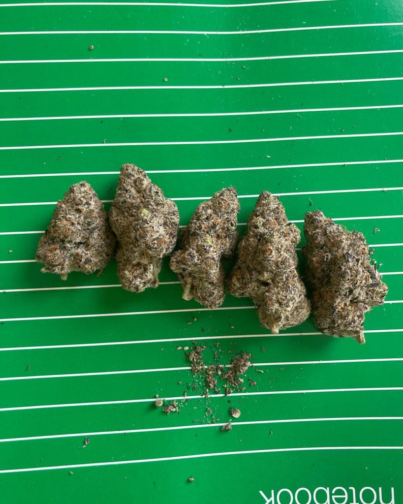 fire and ice mix by green dragon strain review by jaz_reviews_ca 2