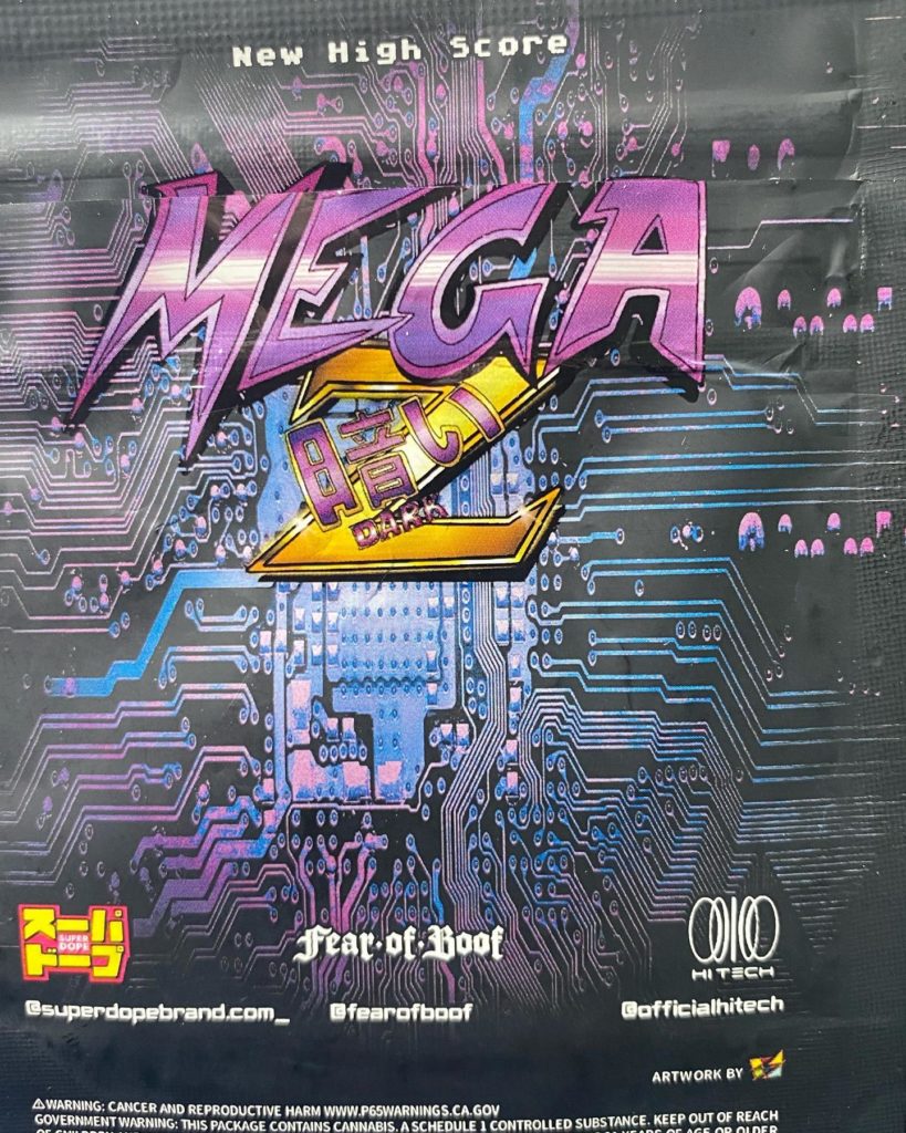 mega z dark by super dope x hi tech x fear of boof strain review by phenomenalreviews 2